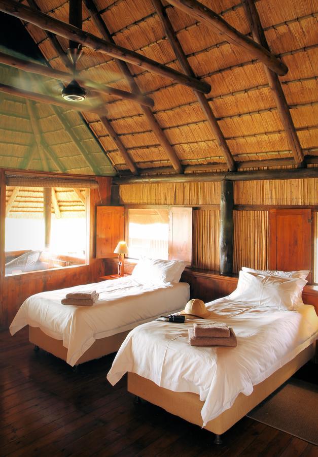 Nkwazi Lake Lodge Понгола Екстер'єр фото