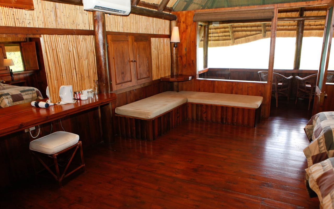 Nkwazi Lake Lodge Понгола Екстер'єр фото