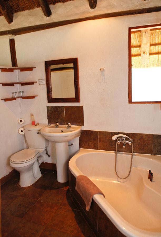 Nkwazi Lake Lodge Понгола Екстер'єр фото